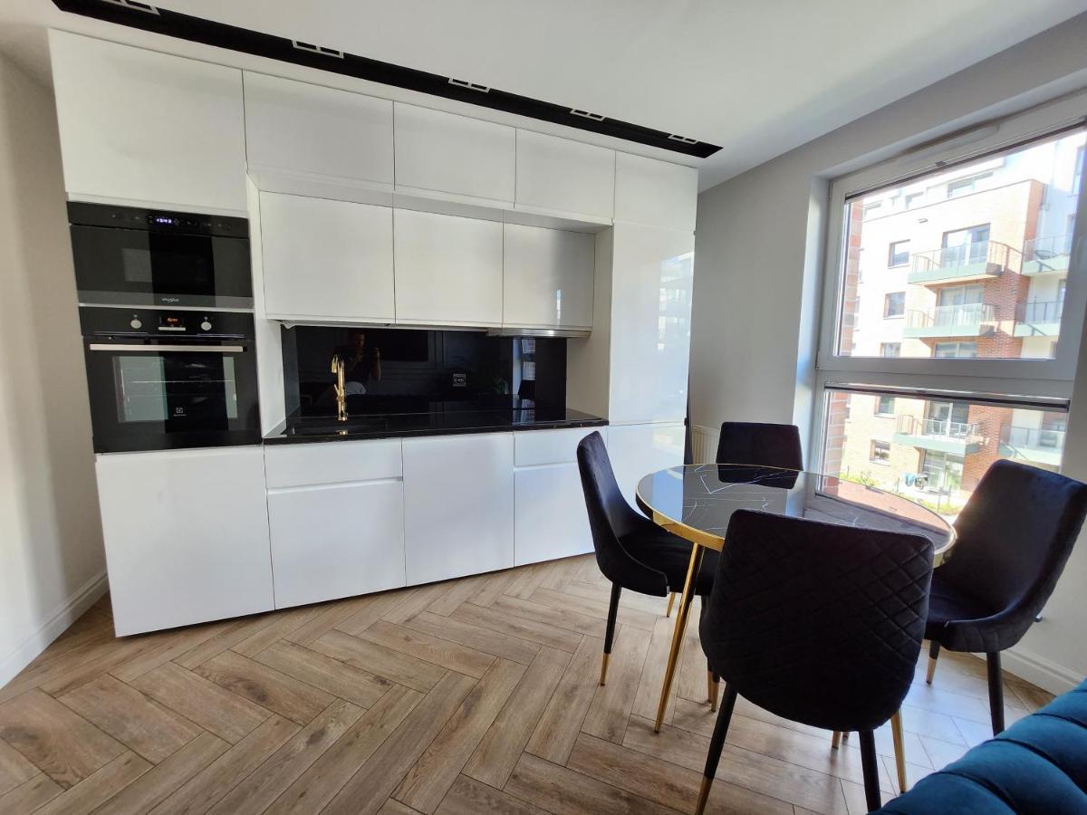 Marina Apartments Gdansk Bagian luar foto